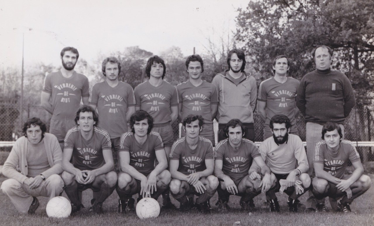 ou avant - Parent, Montagnoli, Pellegrino, Dalmasso, Pradelli, Perret, Gilardi, Guarino, Moro frère,, Hollet, Dalmas…